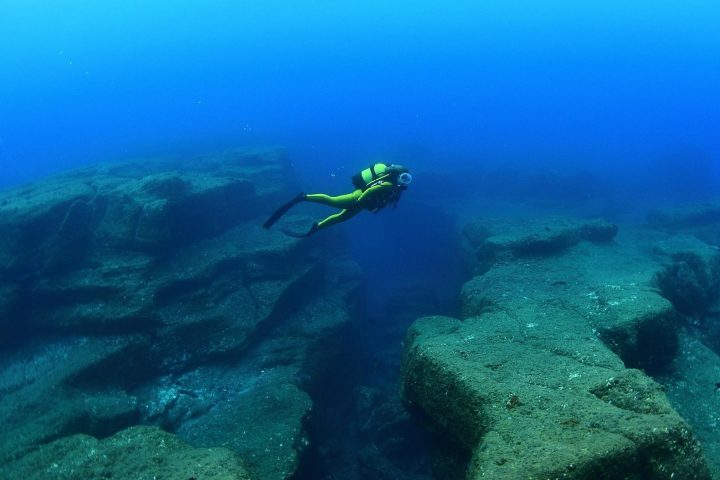 underwater view of the ocean